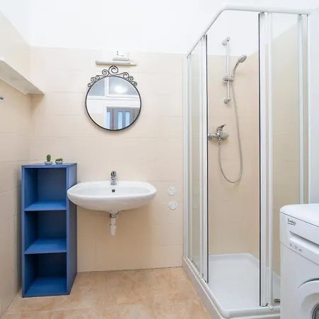 Nest In The アパート ウーディネ