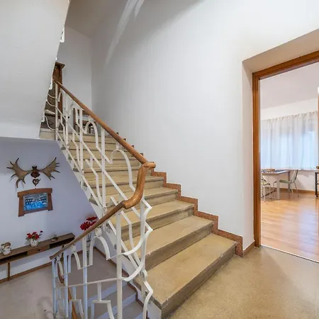 Nest In The アパート